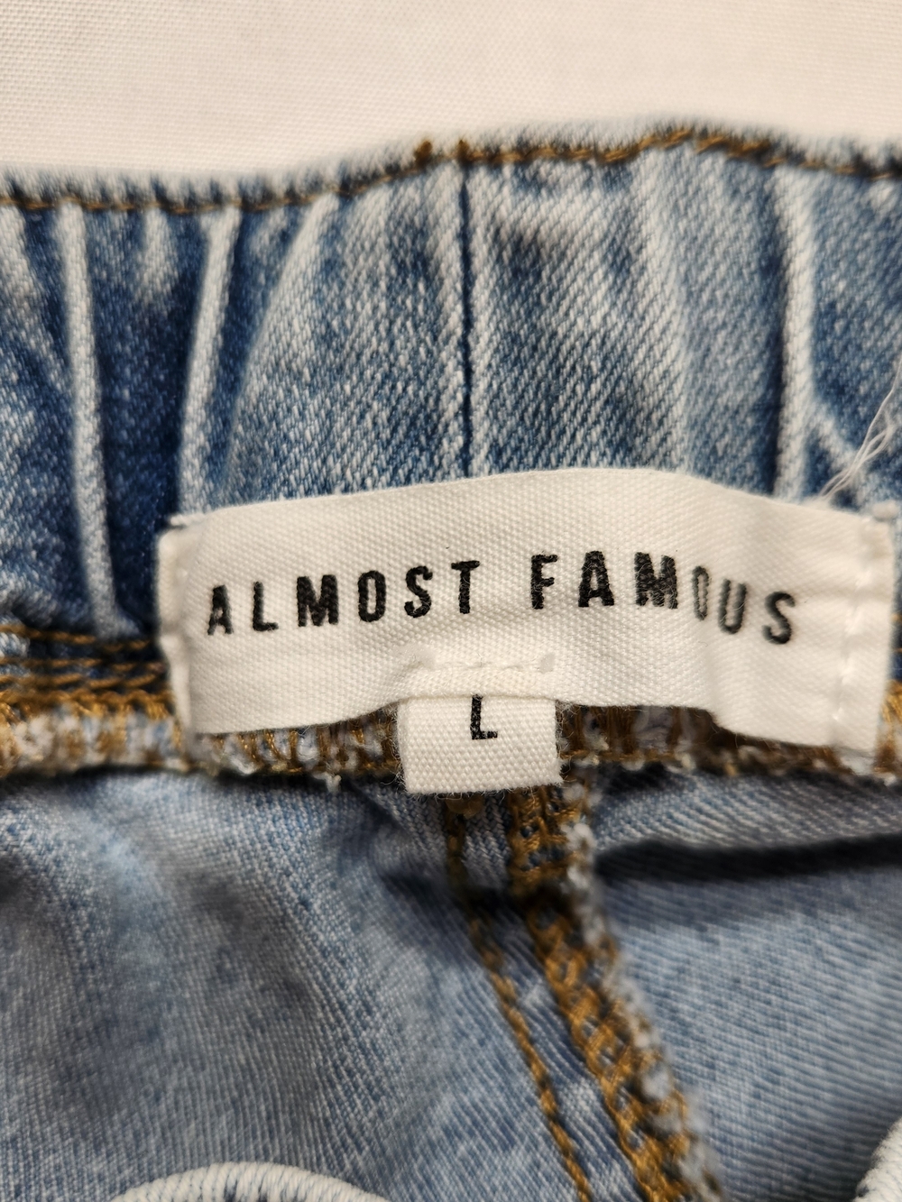 ⭐️ Almost Famous High Rise Denim Cargo Jogger Jeans Light Wash Utility Large - Picture 8 of 14
